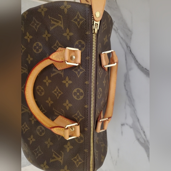 Authentic Louis Vuitton Speedy 30 - Picture 12 of 17